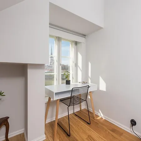 Lighthouse Apartment *
