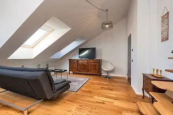 Lighthouse Apartment *